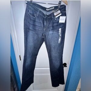 NEW WT DKNY Jeans Women’s Size 12 Curvy Slim Boot Leg Jeans Low Rise Earth Wash